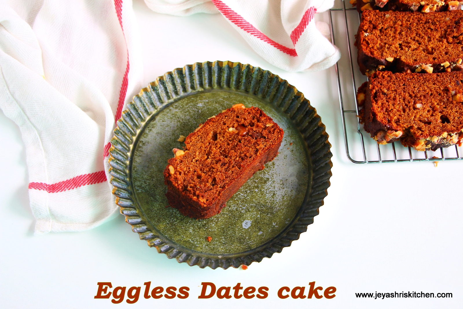 EGGLESS DATES AND WALNUT CAKE
