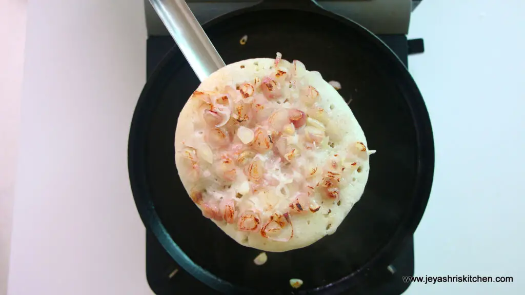 small onion uttapam