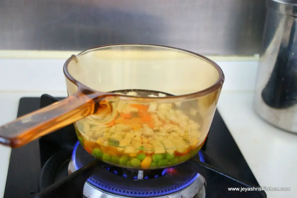 Coriander lemon veg soup