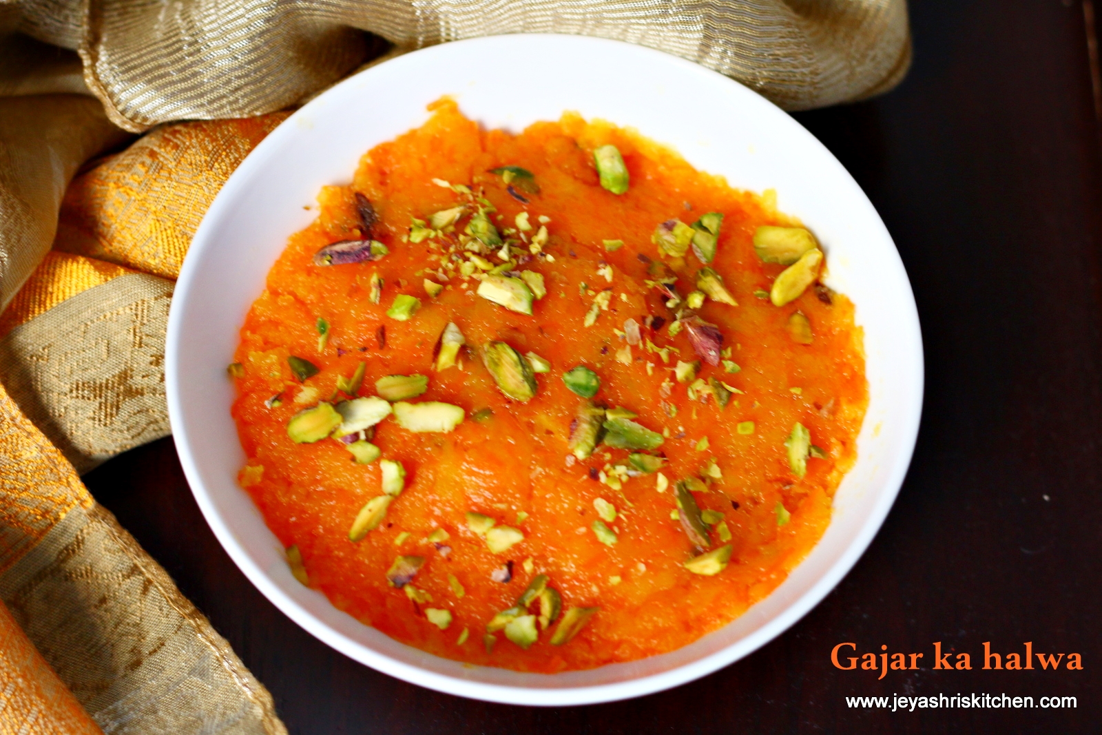 Gajar ka halwa, carrot halwa recipe dessert using instant gulab jamun mix