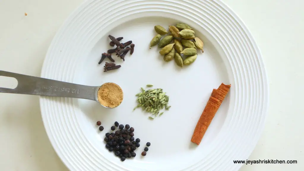 Homemade chai masala powder