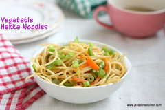 VEG HAKKA NOODLES