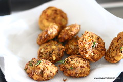 Vazhipoo vadai