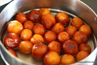 Khoya-jamun