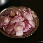 sliced onion