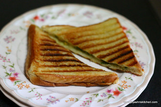 cheesy corn spinach sandwich