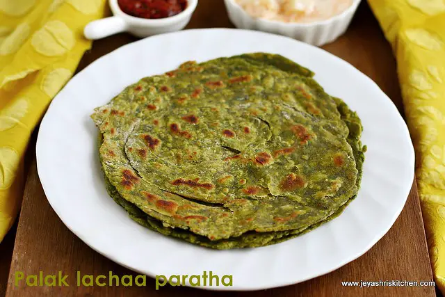 palak lachha paratha