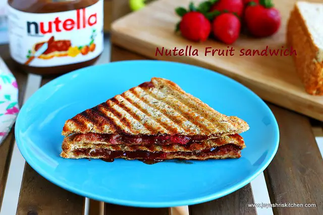 Nutella-fruit sandwich