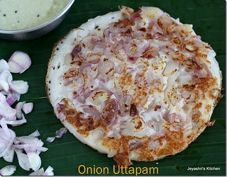 Small onin uttapam