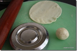 rolled poori