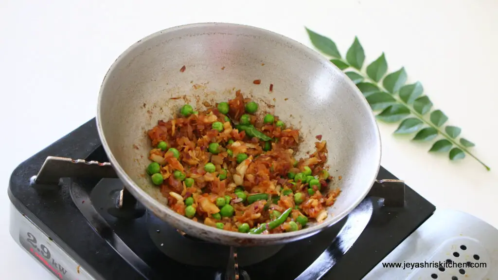 Karuveppilai masala rice