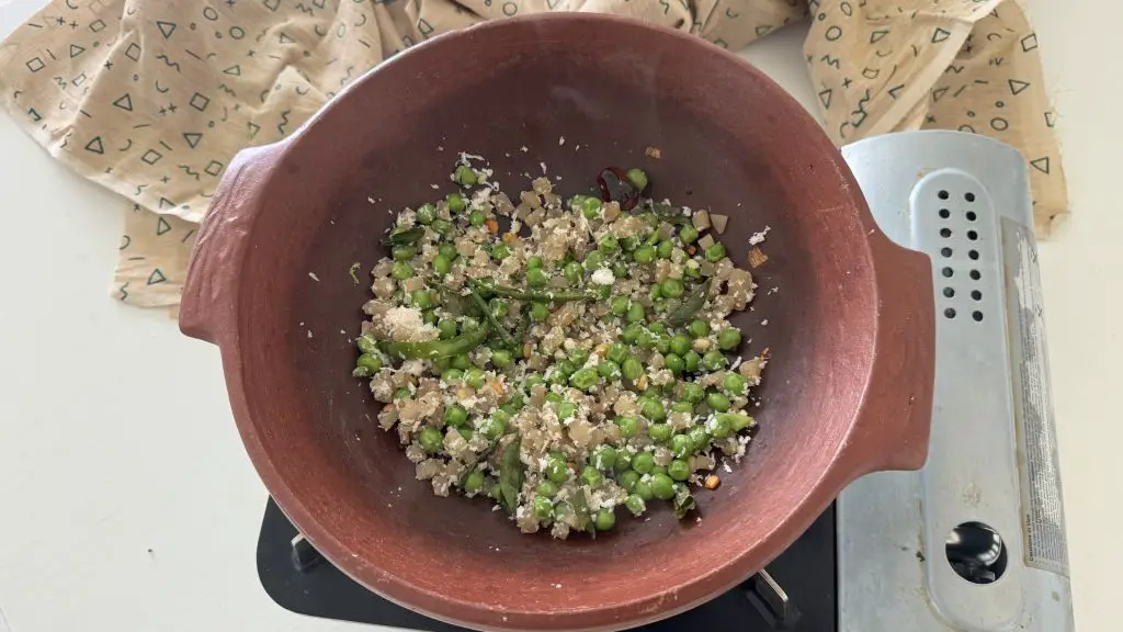 Banana stem poriyal